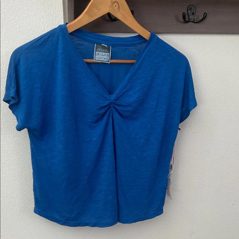 Young Fabulous & broke Blue V-Neck girls Crop Top size 8
